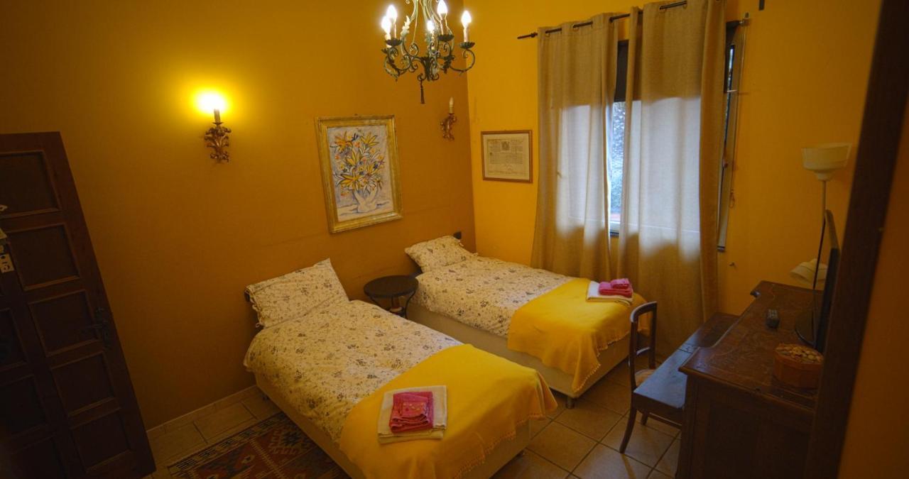 Castello D'Urso Somma B&B Catania Bagian luar foto