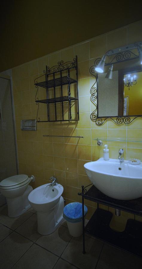 Castello D'Urso Somma B&B Catania Bagian luar foto